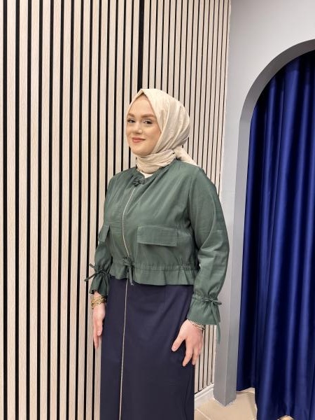 CEREMONY 5899 ETEK UCU VE KOLLARI BÜZGÜLÜ ÖNDEN FERMUARLI AKSESUARLI KISA DUBAI CEKET