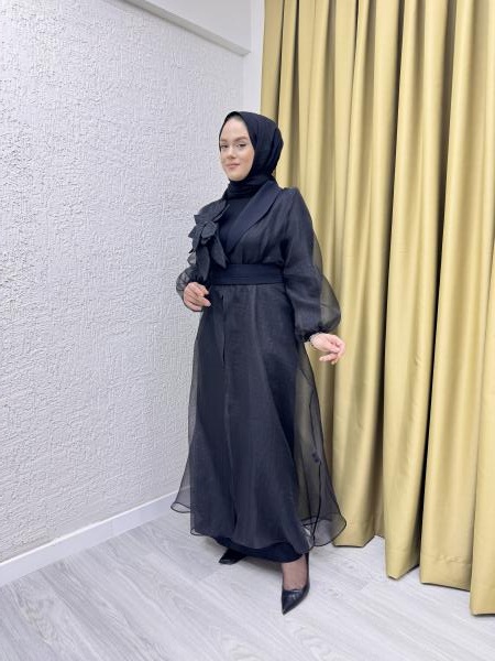 ORHAN 1999 SİMLİ ÇİÇEK DETAYLI İÇLİKLİ ABAYA SİYAH