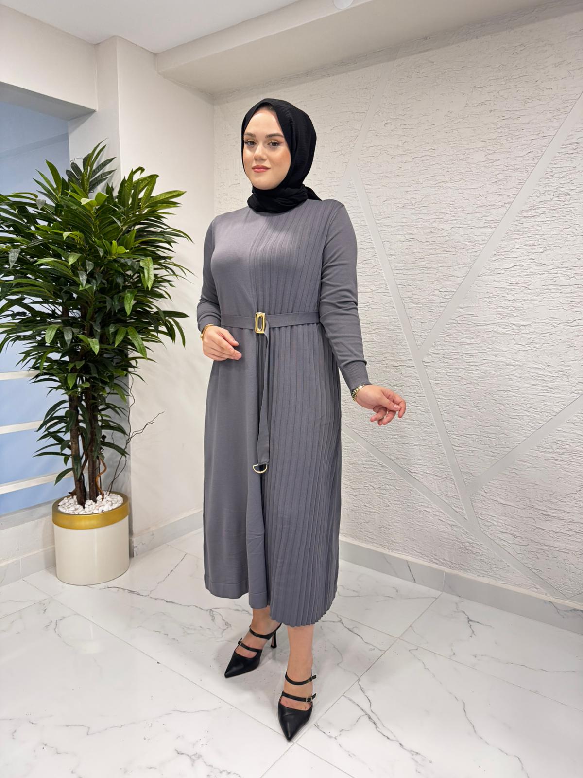 NİLİWİ 3093 SOL TARAFI PİLELİ TRİKO ELBİSE KOYU GRİ