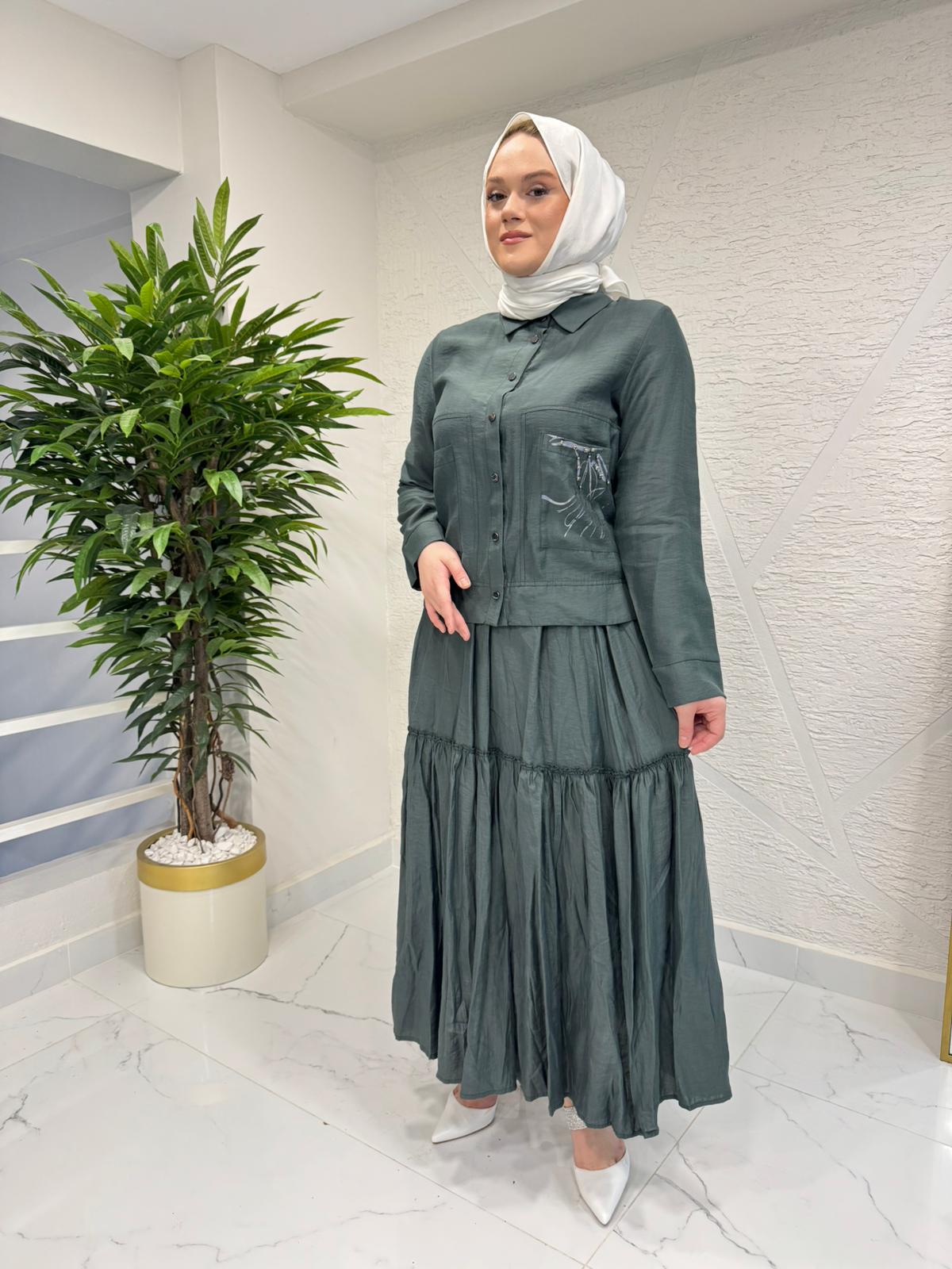 CEREMONY 26Y907 CEBİ BASKILI ETEĞİ KRAŞLI TAKIM ZÜMRÜT