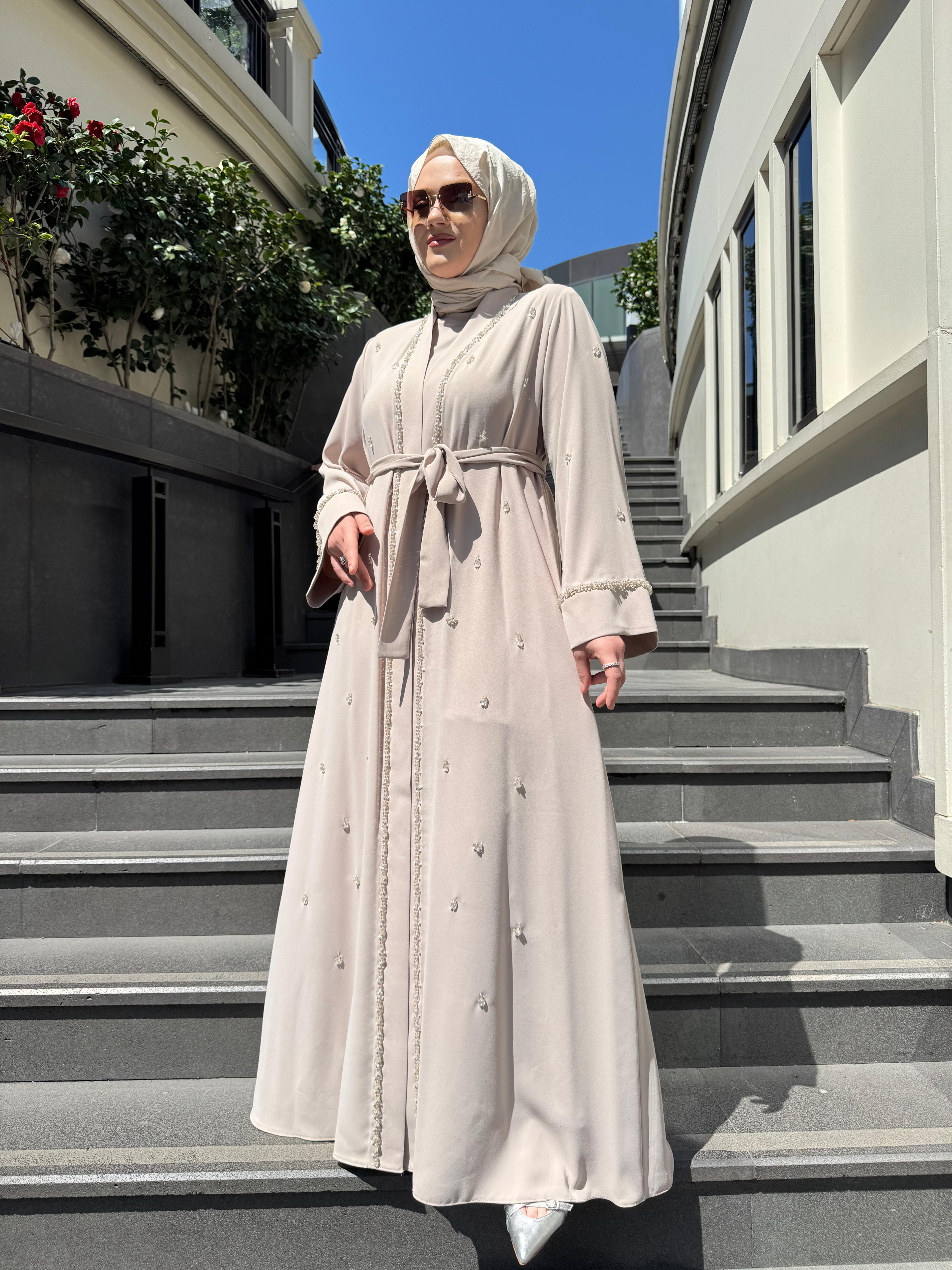 ETRUCCI 6278 (İÇLİKSİZ) ÖN PATI TAŞ İŞLEME DETAYLI ABAYA BEJ