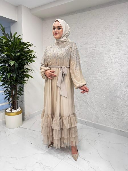 ETRUCCI 4216 ÖNÜ TAŞ BASKILI ETEĞİ FIRFIR DETAYLI ELBİSE BEJ